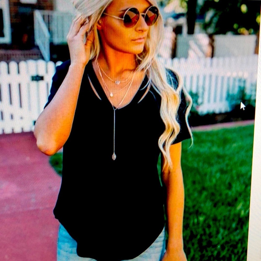Black rocker tee